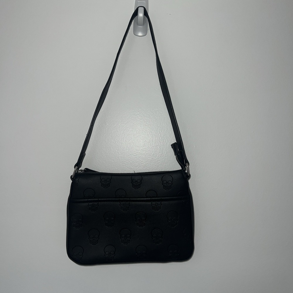 8N32  Skull Monogram Black Hand Bag Mad Engine